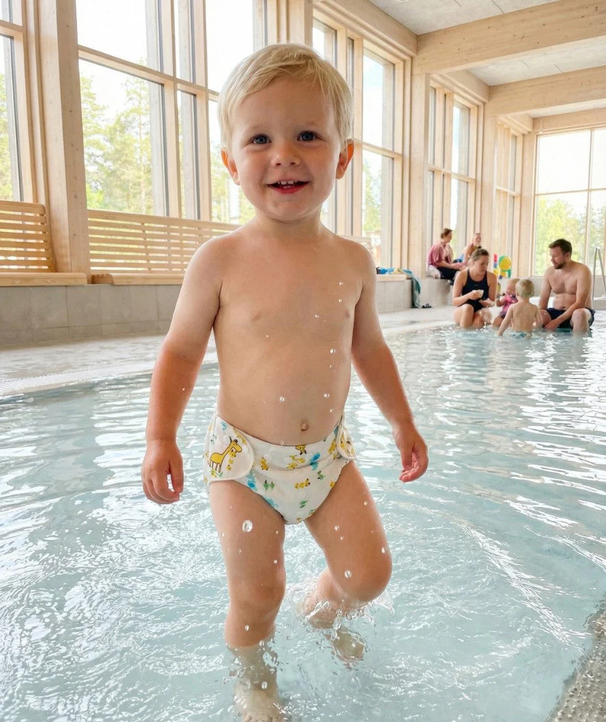 Watery swim nappy - Ondine - White with print - Image 4